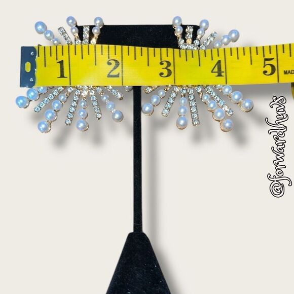 Rhinestone & Faux Pearl Snowflake Pierced Earrings – Old Hollywood Glamour - Picture 6 of 8